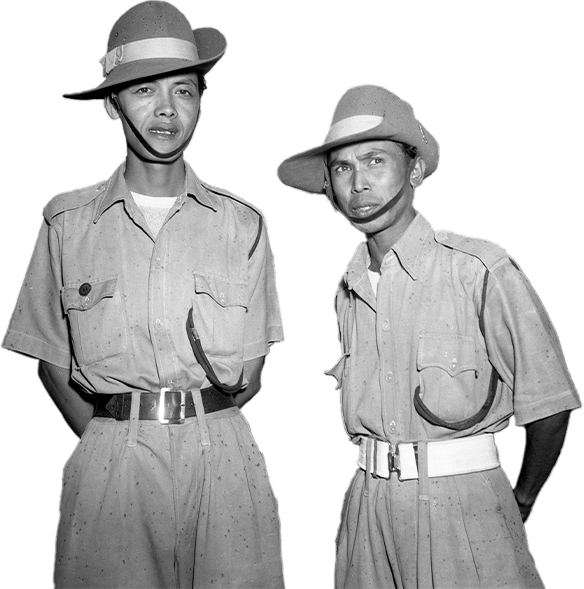 Dress shirt, Sun hat, Clothing, Photograph, White, Sleeve, Standing, Gesture, Collar